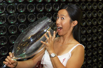 bigwineglass.jpg