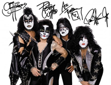 kiss_band_autograph_sm